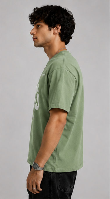 🌿 NEXORA — Style Groovy Oversized T-Shirt