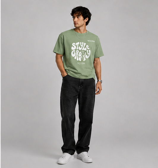 🌿 NEXORA — Style Groovy Oversized T-Shirt